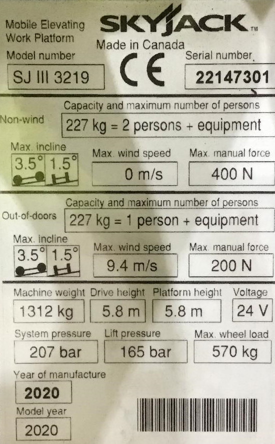 Typenschild einer Scherenarbeitsb&uuml;hne