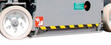 Unterfahrschutz einer Elektro-Scherenarbeitsb&uuml;hne